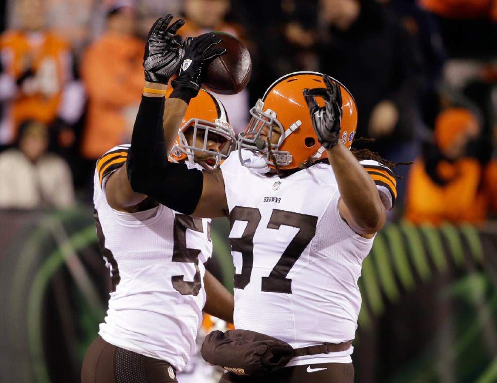 Fond farewell: Andy Dalton leads Bengals over Browns 33-23