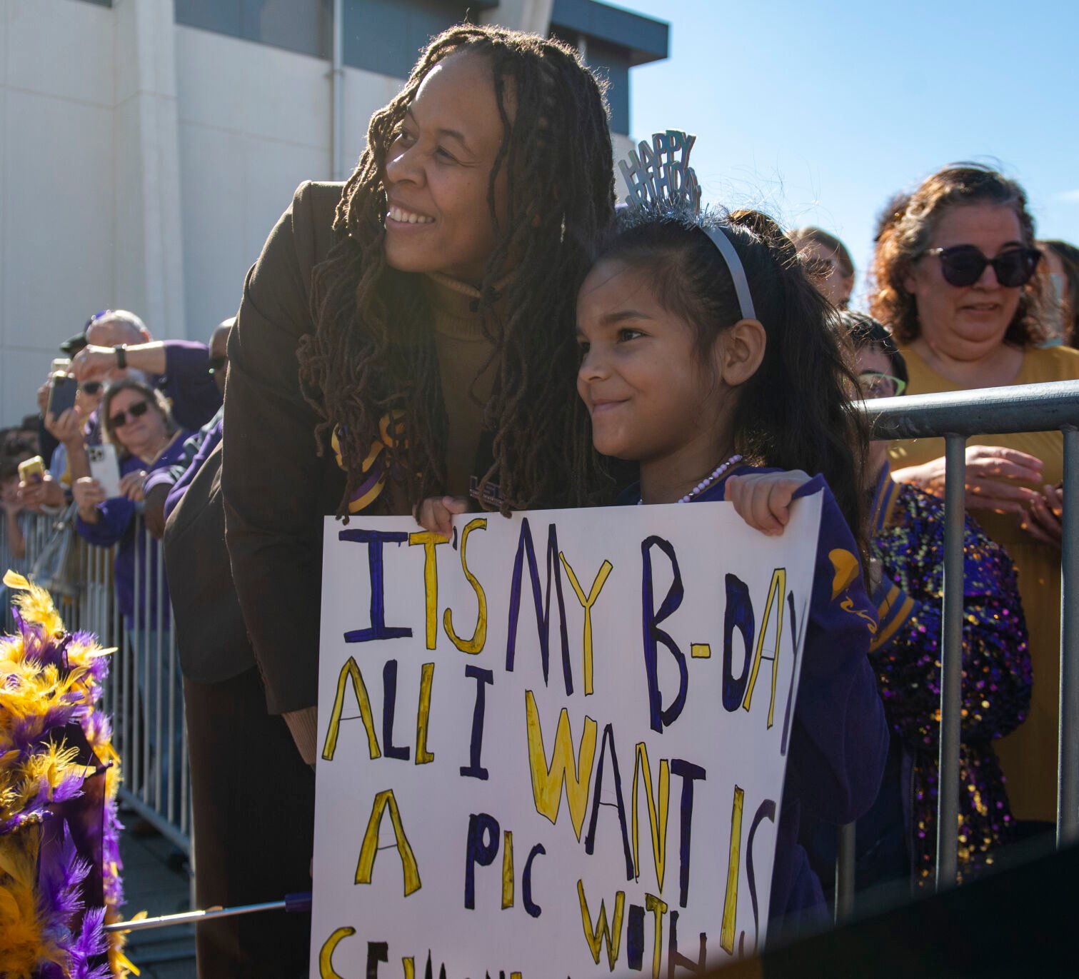 Photos: Seimone Augustus Statue Unveiled At LSU | Baton Rouge ...