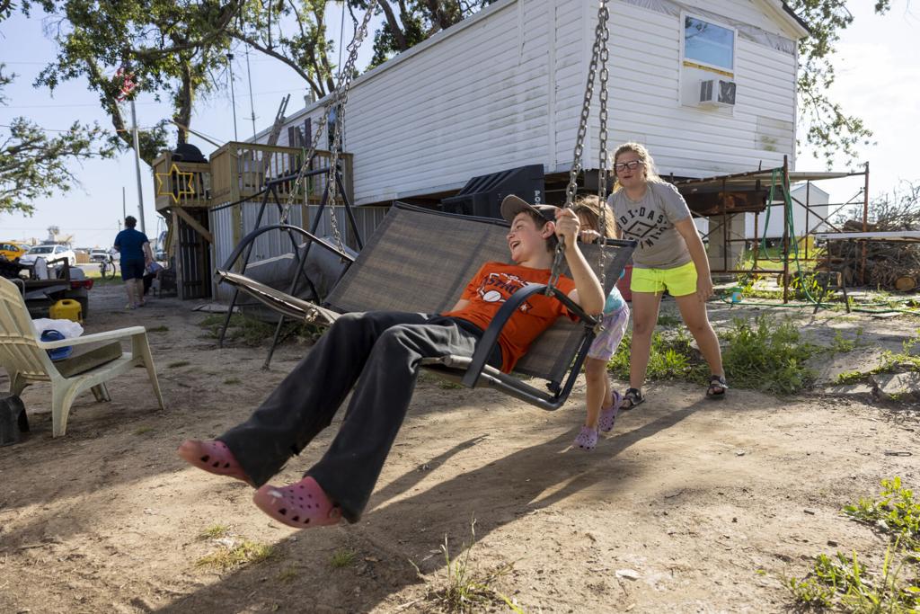 As Southwest Louisiana S Fight For Storm Aid Drags On One Family Copes As Best It Can Lake Charles News Theadvocate Com
