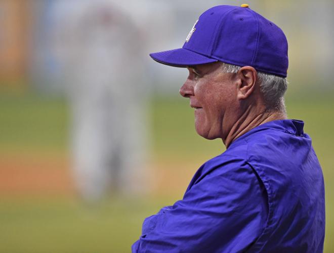 LSU baseball falls to Southern for 1st time since 2005; Mainieri 'It's