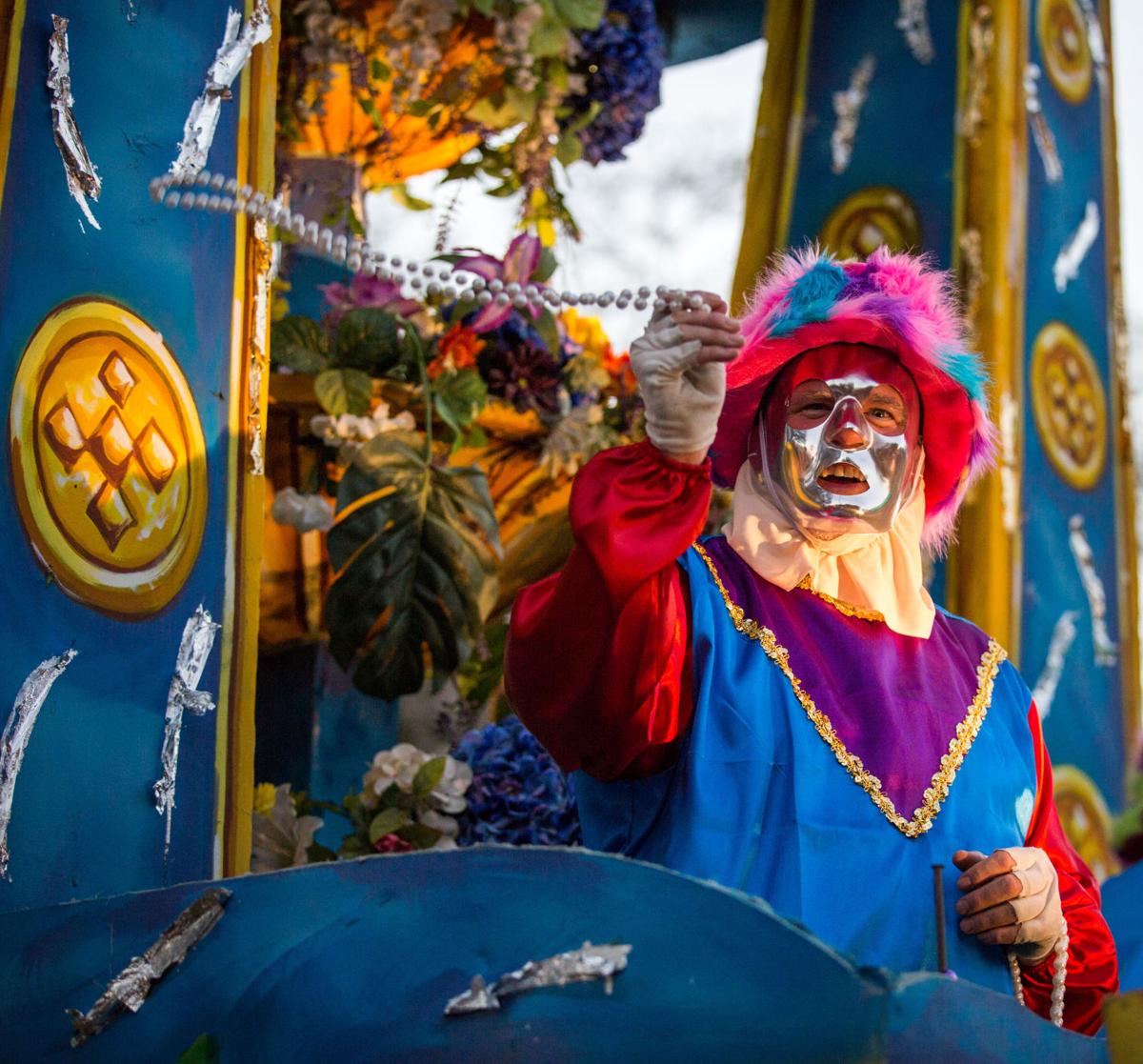 Photos Big crowds for Babylon as parade rolls through New Orleans