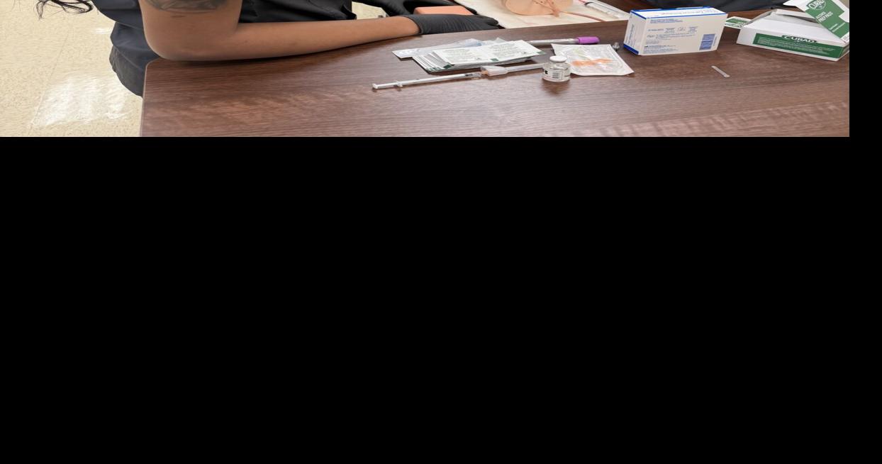 Medical Magnet program at Glen Oaks High gives students a head start in healthcare careers