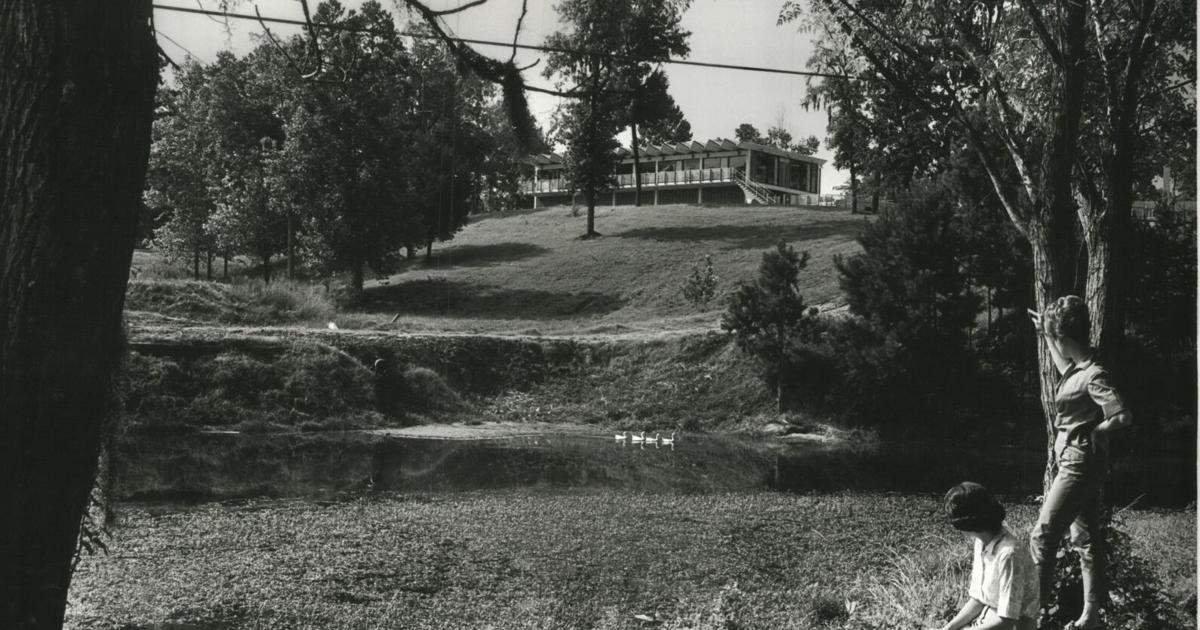 Gouverneur Jimmie Davis sagte voraus, dass dieses Resort die Version von ...