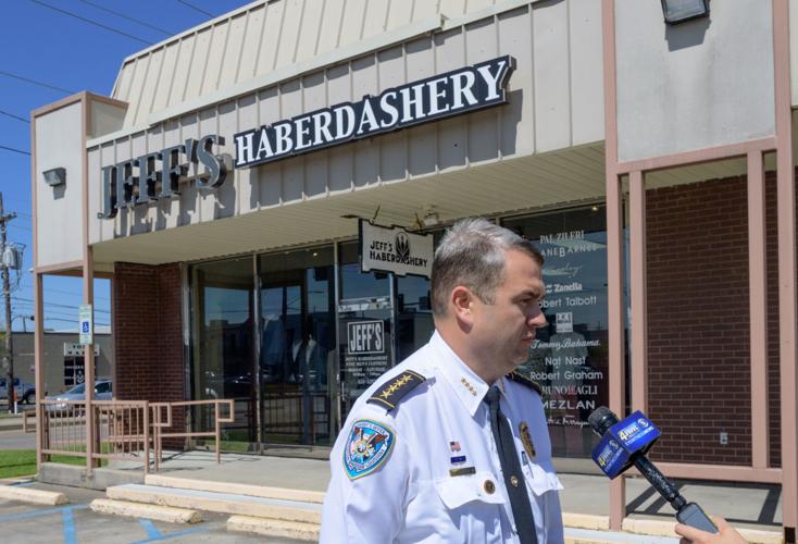 Chase leads to 1 death, arrest of suspect in robbery of highend