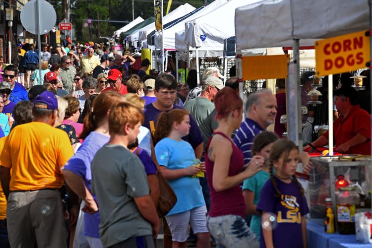 Denham Springs ushers in fall with downtown festival Livingston