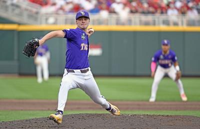 LSU baseball defeats Arkansas at College World Series, Omaha | LSU ...