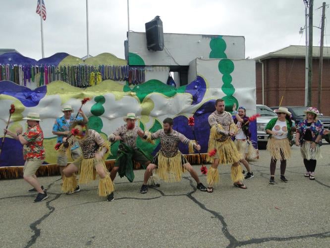Multiple krewes make Krewe of Denham Springs parade roll, help area