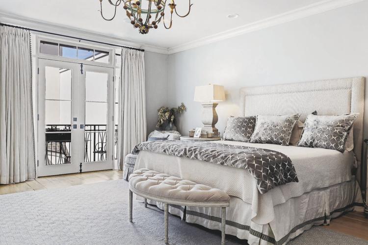 No. 10 Country Club Place