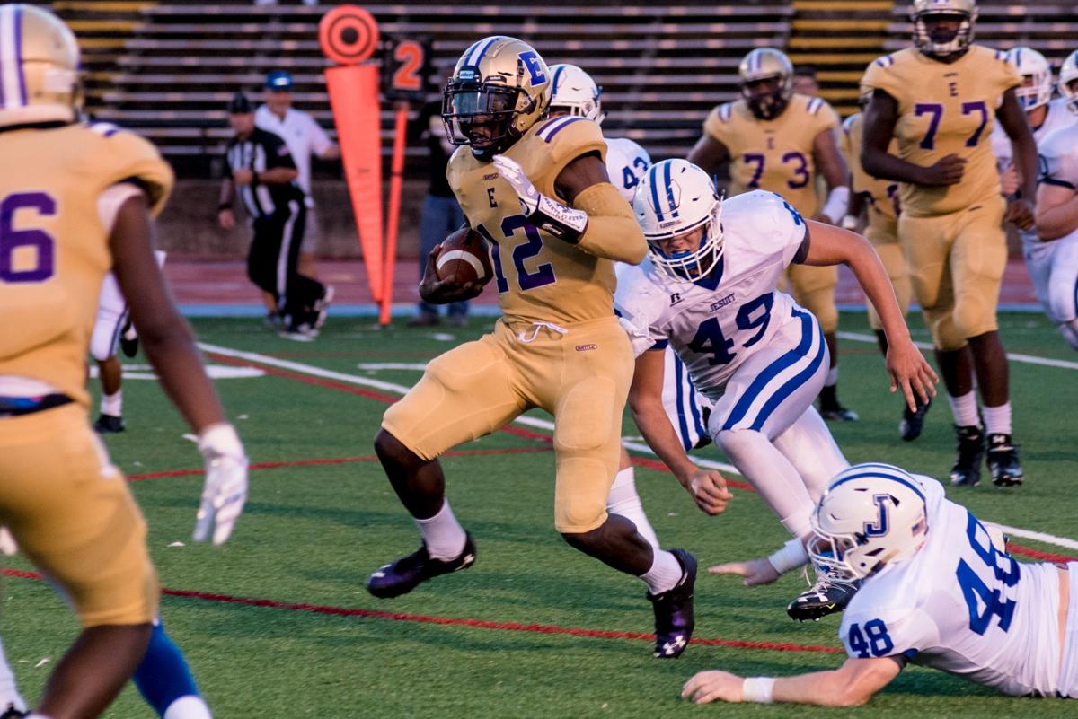 Big-play Warren Easton holds off Jesuit in tight opener at Tad Gormley Big-play Warren Easton holds off Jesuit in tight opener at Tad Gormley