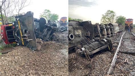 Train cars carrying flammable material derail in Avoyelles