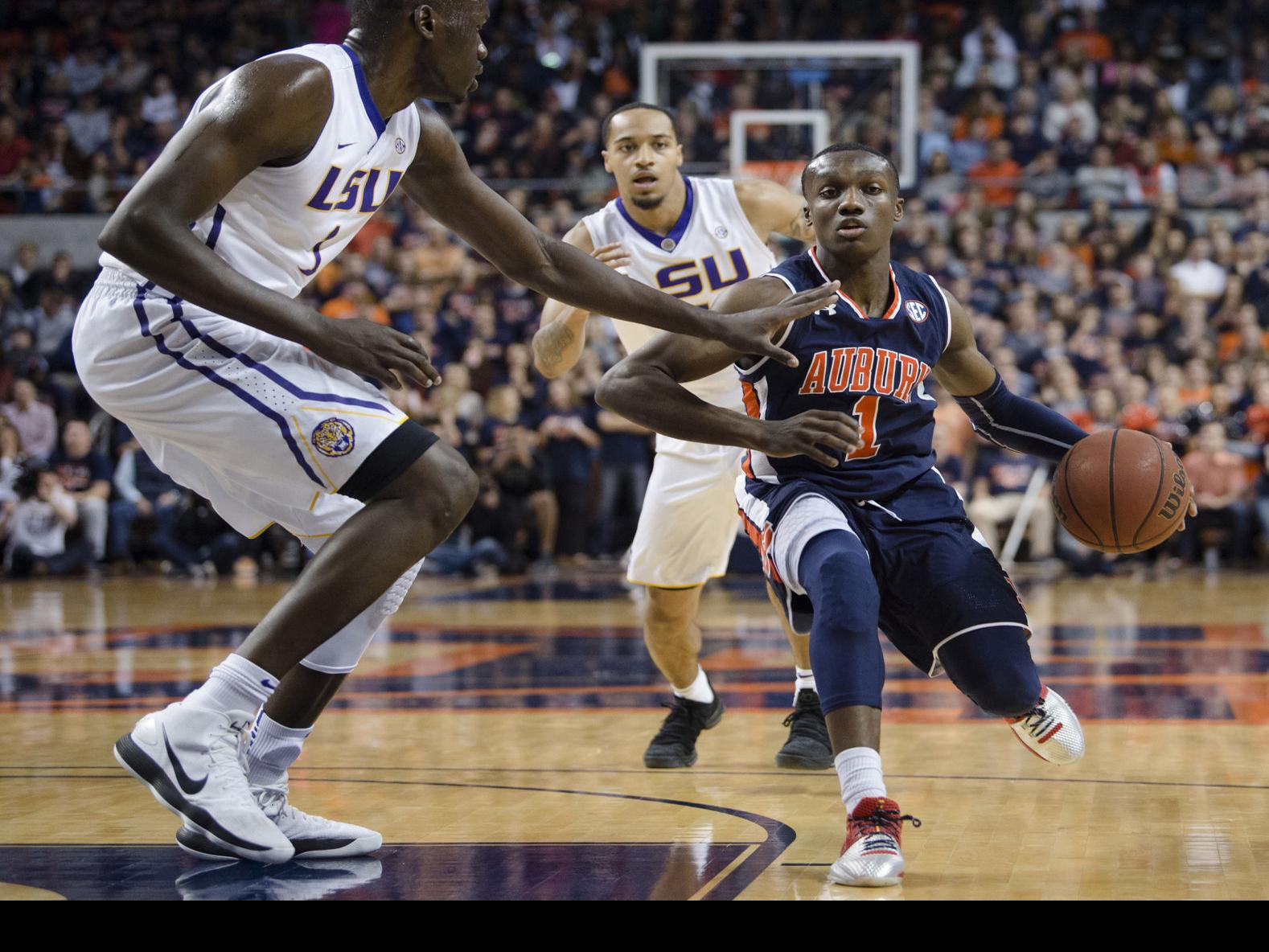 They Just Tore Us Apart Auburn S Long Range Shots Shut Lsu Out