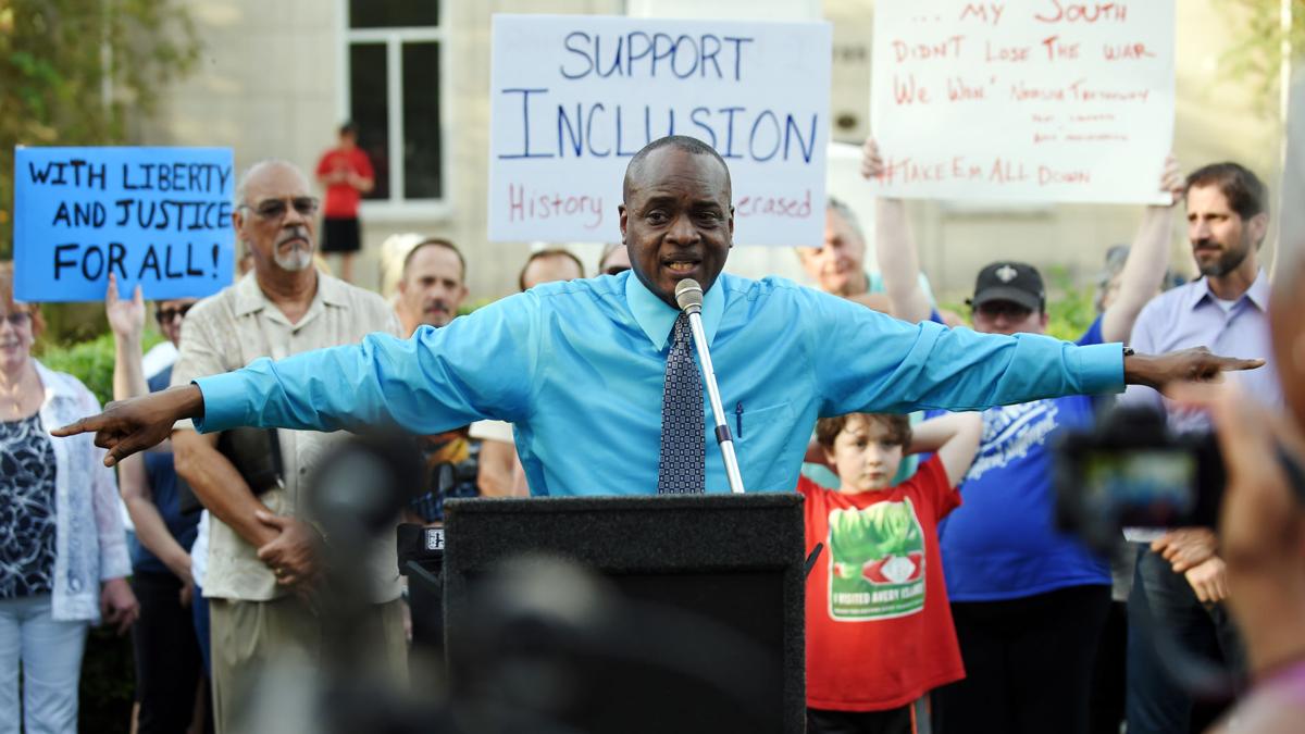 ACA.moutonstatue17.082417