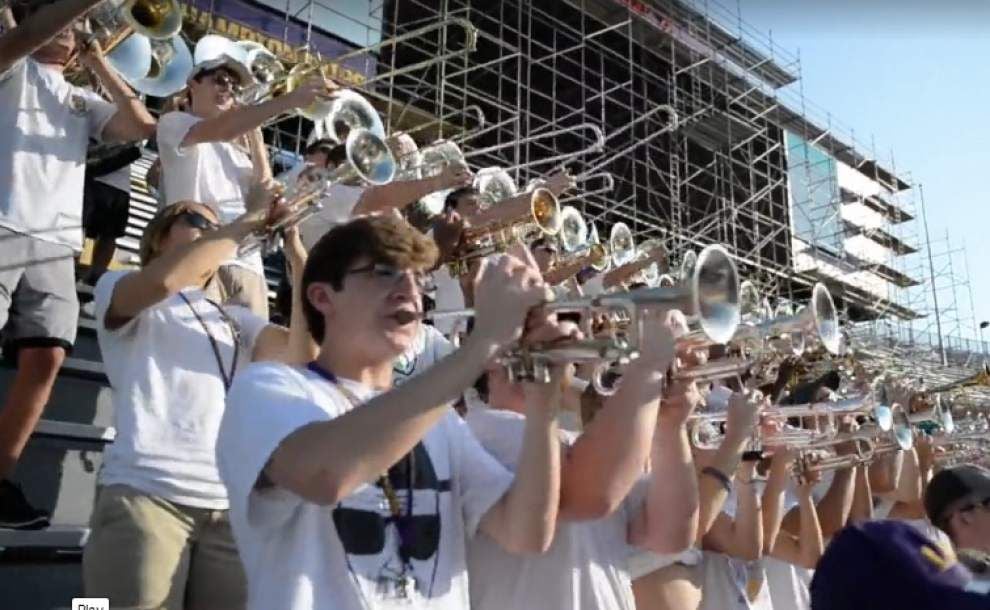 Video: Tiger Band Stadium Parade _lowres