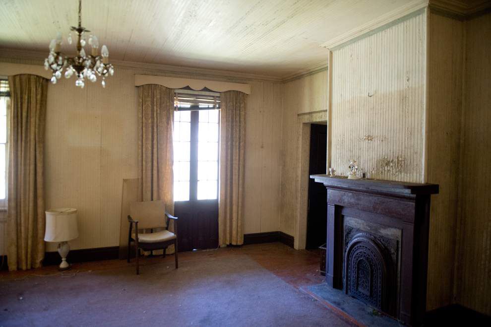 For sale Plantation built in 1793, untouched since '04