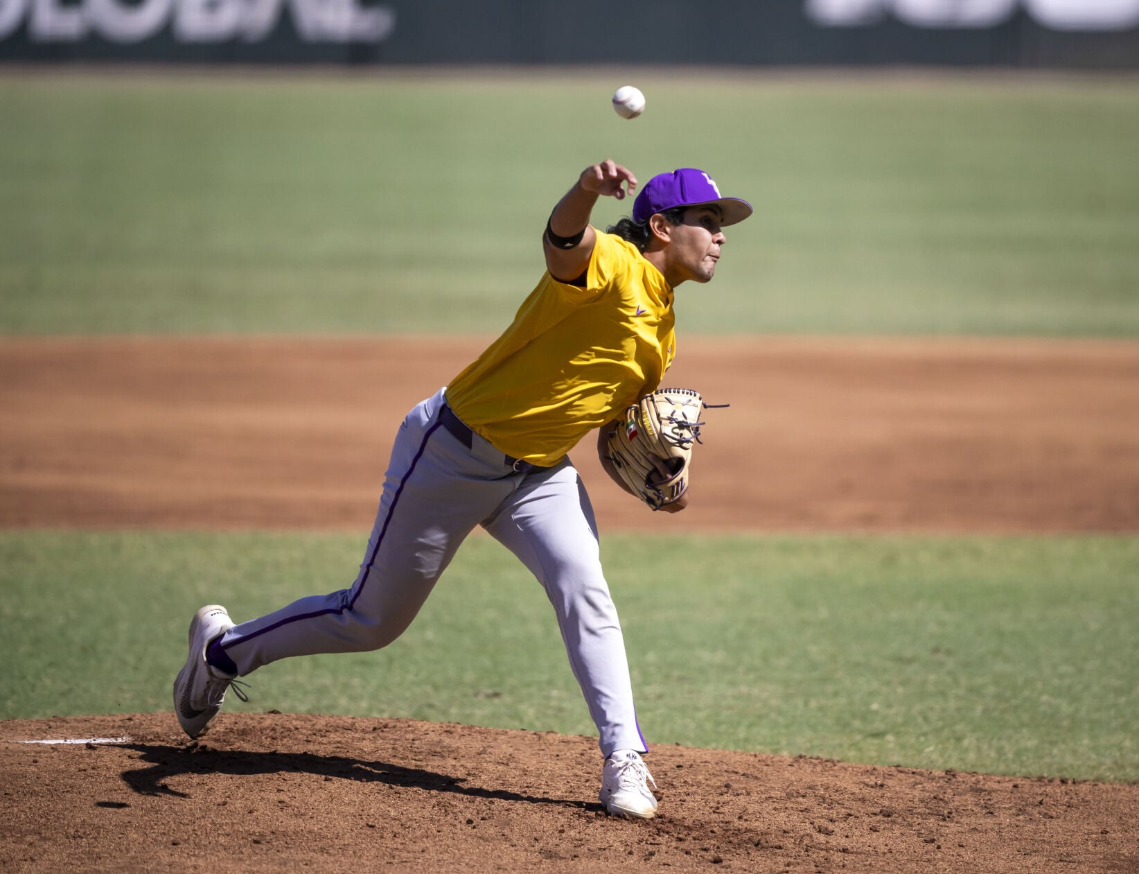 BR.lsufallbaseball2.adv_2491 MJ.JPG