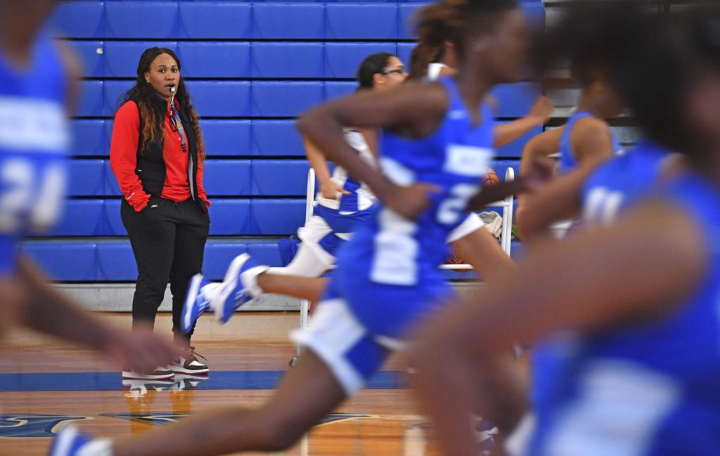 Former Lsu Star Temeka Johnson In Her First Year As Mckinley