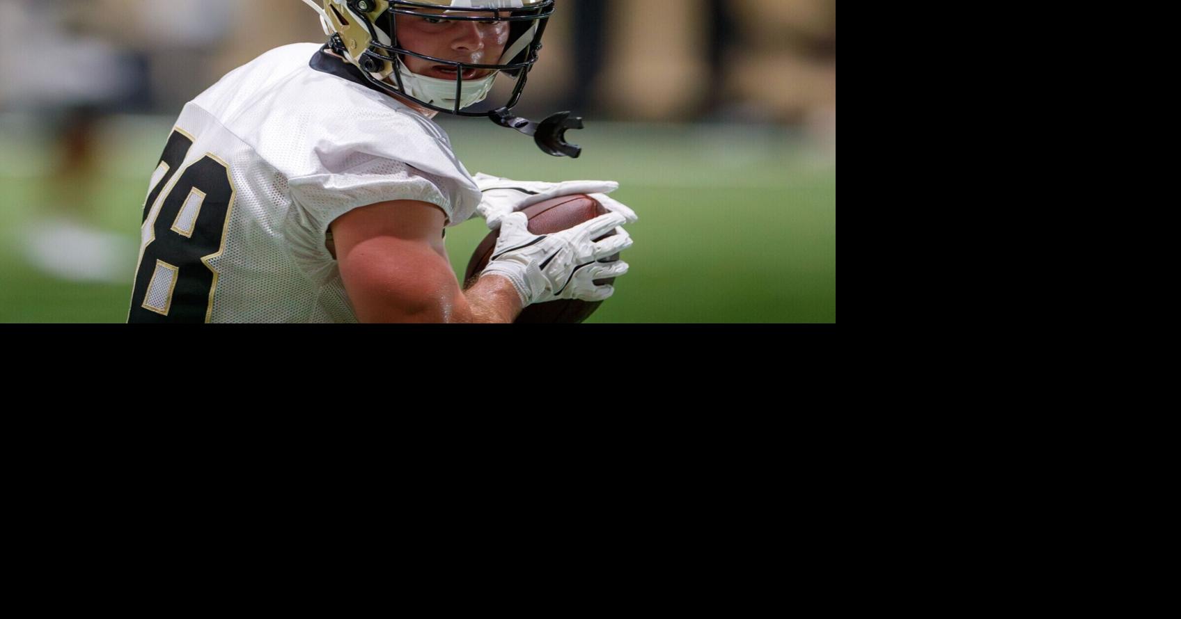 Juwan Johnson is coming off a career year. The Saints invested in their TE room anyway.