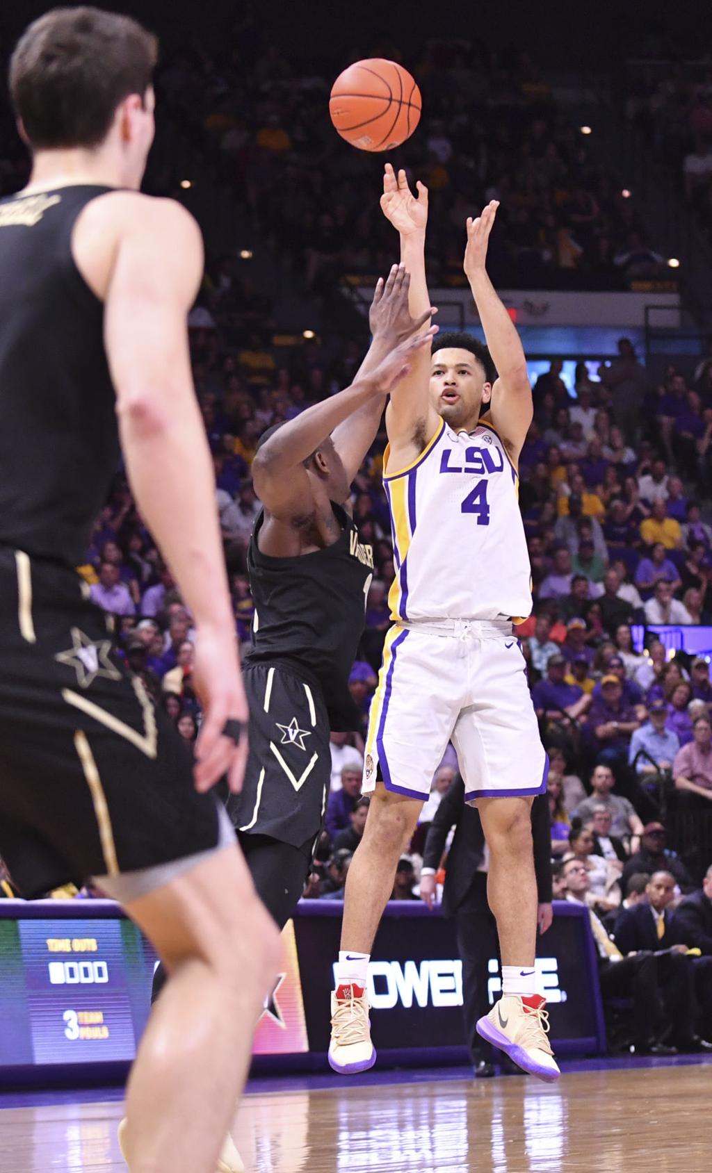 Long Shots Ncaa Committee Proposes Extending 3 Point Field Goal