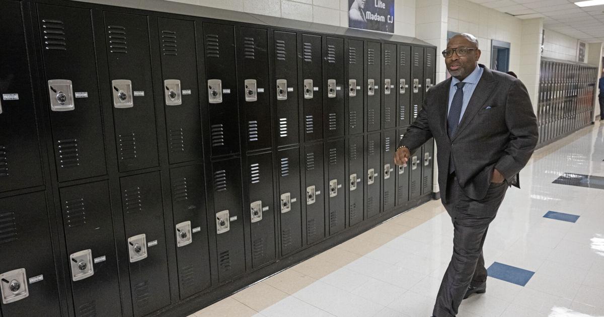 New Baton Rouge schools leader still sorting out reorg plans ...