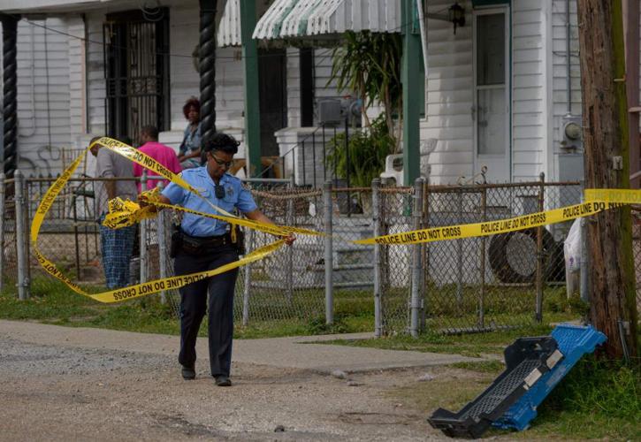 New Orleans police investigate double shooting in Hollygrove Wednesday ...