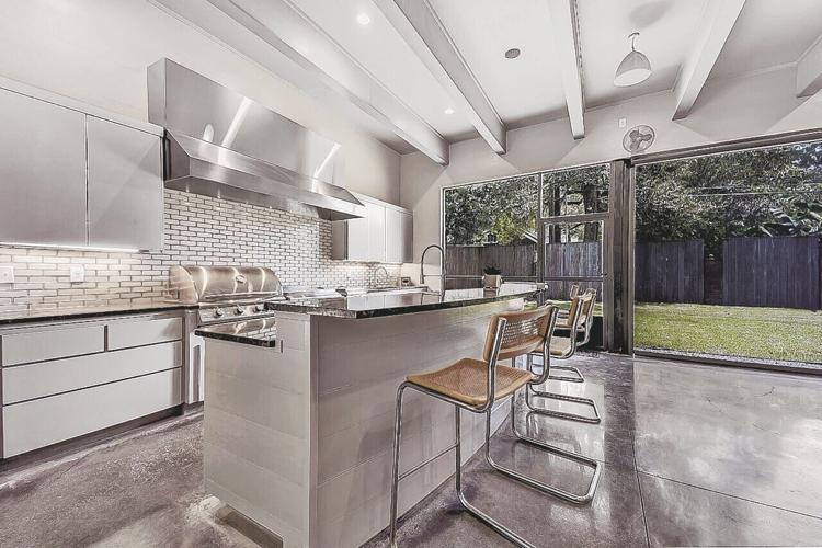 1707 East Lakeshore Drive