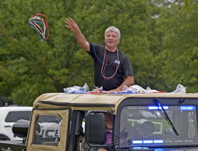 Kenilworth parade celebrates nation's independence Mid City