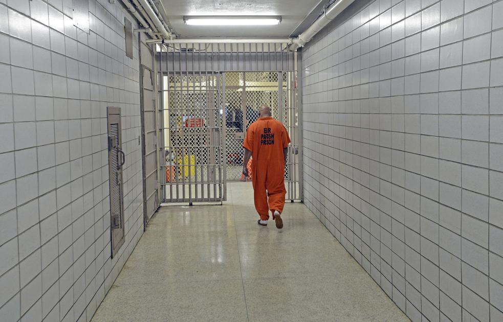 Officials close three wings at aging East Baton Rouge prison because of