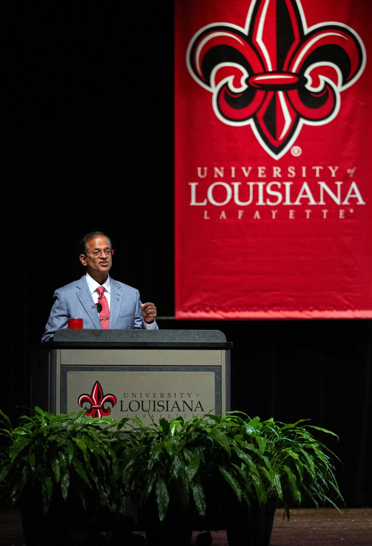 theadvocate.com - Joanna Brown - UL Lafayette president responds to letter questioning university finances, faculty support