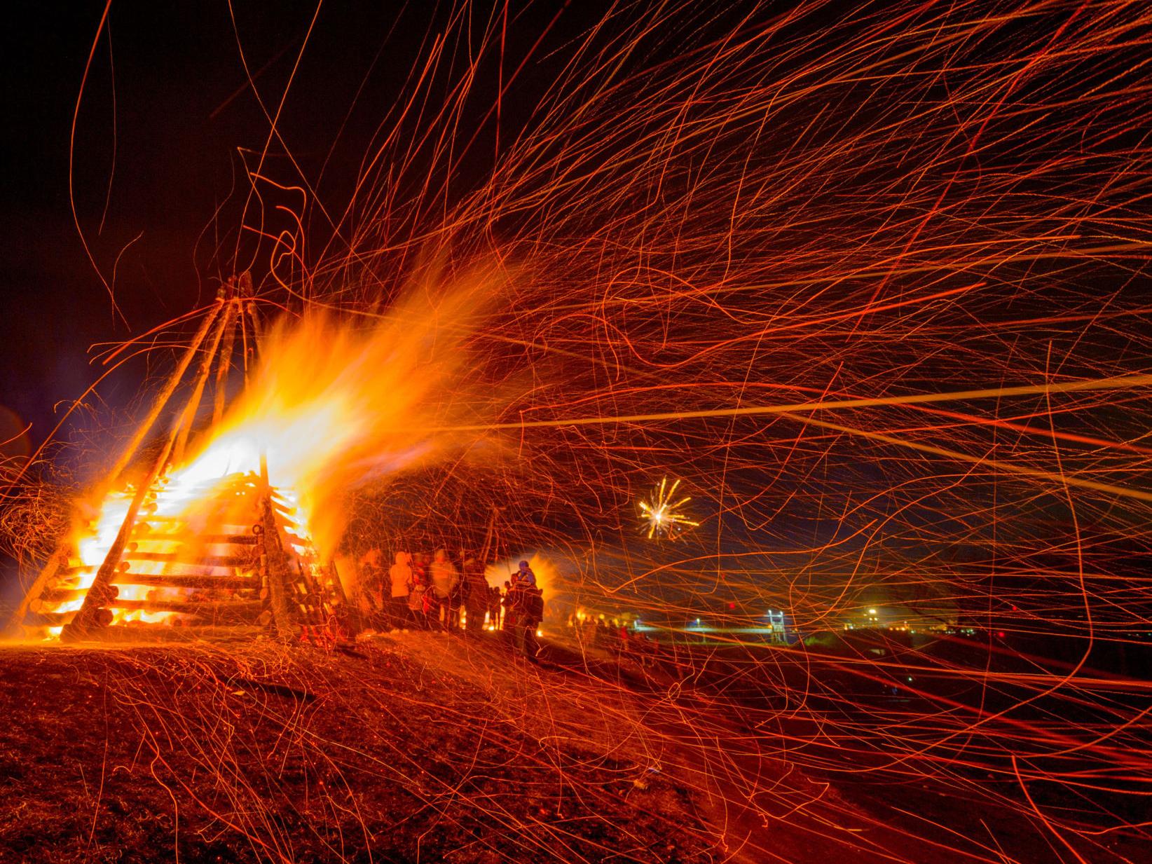 Christmas Eve Bonfires In St James Canceled Due To Coronavirus By No Means An Easy Decision News Theadvocate Com Christmas Eve Bonfires On The Levee 2021