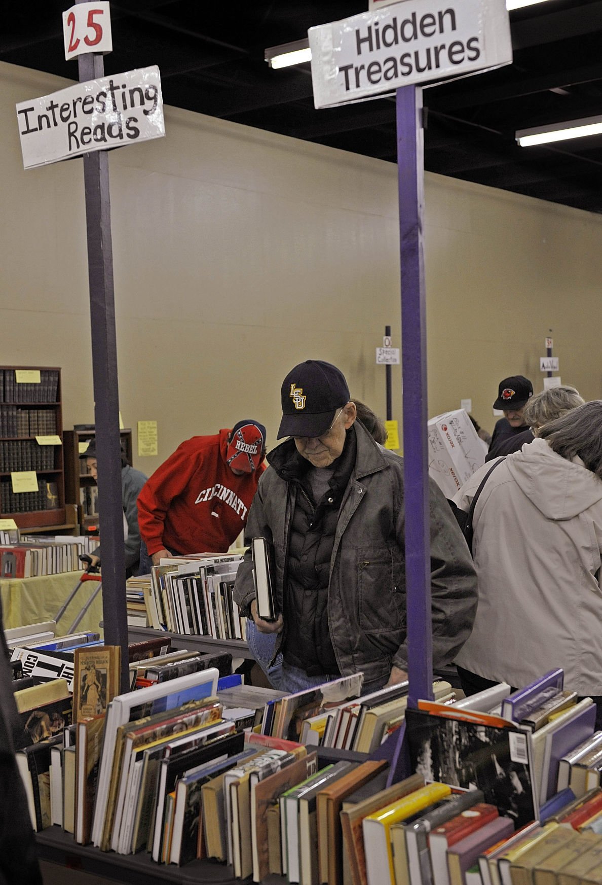LSU Book Bazaar puts 60,000 books and lots of vinyl records on the