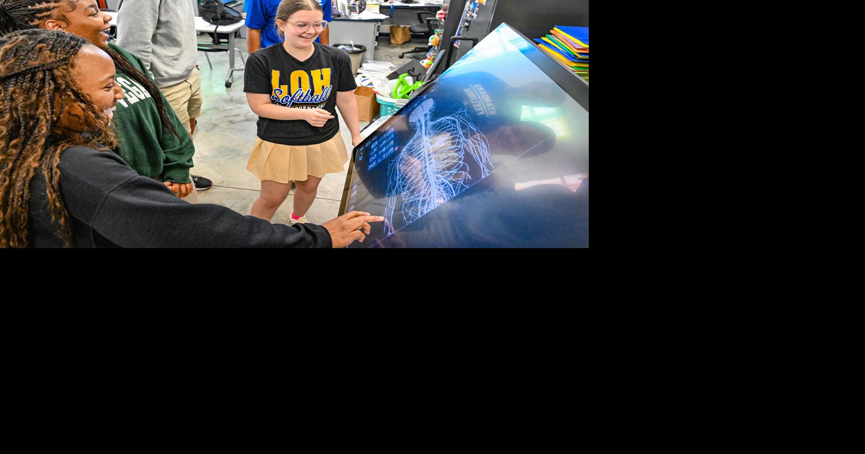 Virtuelle Leichen? Schulen in Livingston Parish nutzen hochtechnologisches ...