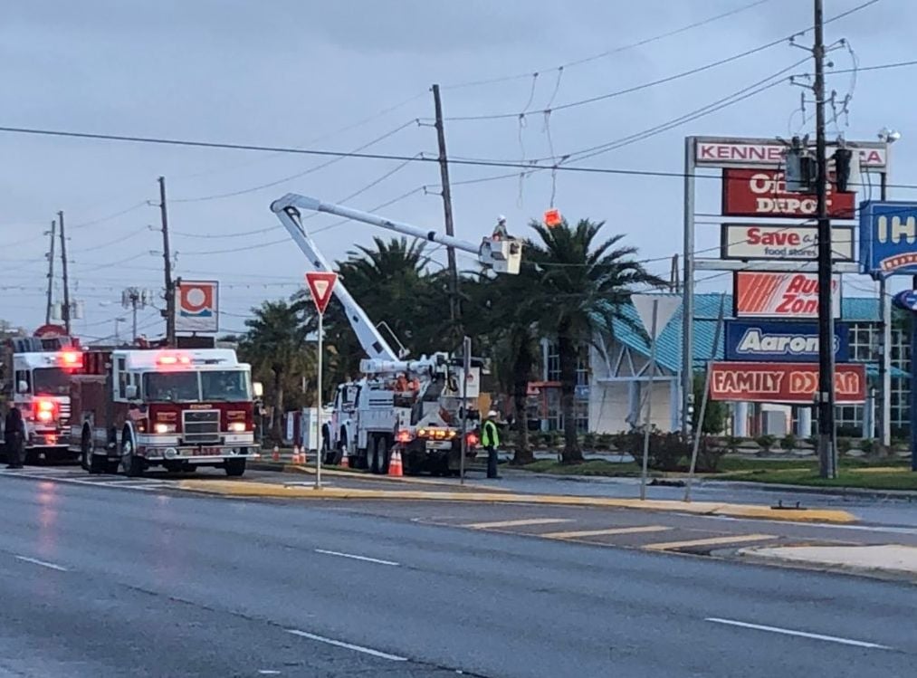 Video: Electrical explosions, sparks light up Kenner sky before power  outages