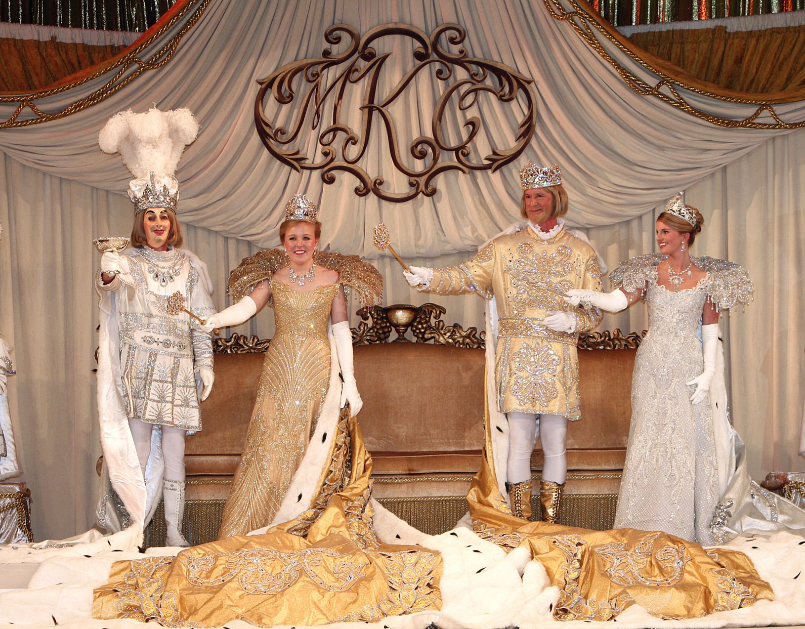 Tudor locket celebrating marriage of Henry VIII to Katherine of Aragon  found – The History Blog, image size:1629x1273