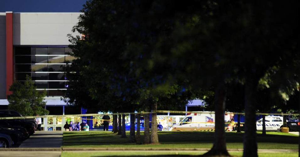 Three dead, including gunman, 9 injured after Lafayette movie theater