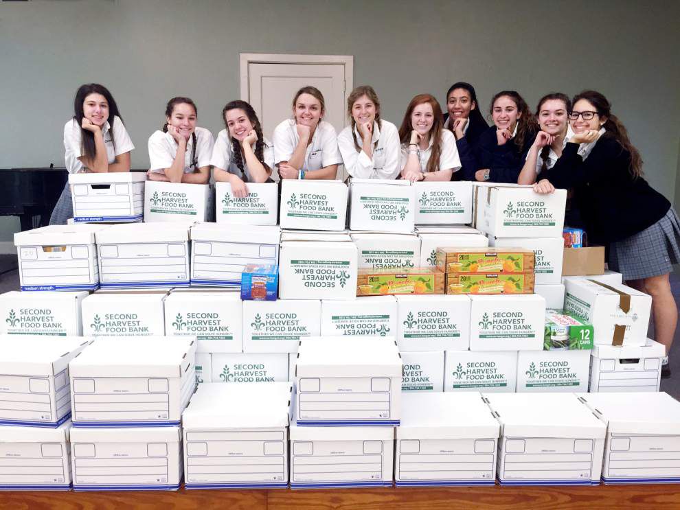 Ursuline Academy juniors collect nearly a ton of food bank donations _lowres