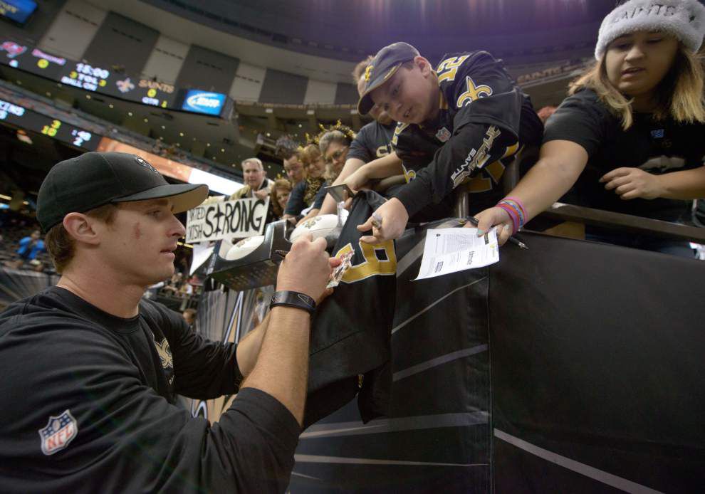 Pregame gallery: Saints, fans brace for Bucs _lowres