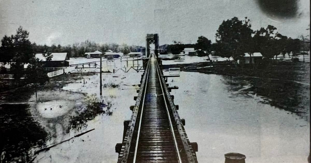 Was there a connection between Baton Rouge and Lafayette before I-10's Atchafalaya Bridge?