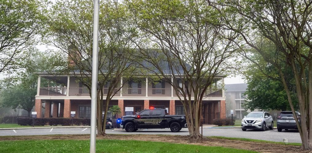 Franklin man found dead in Lafayette apartment parking lot | News ...