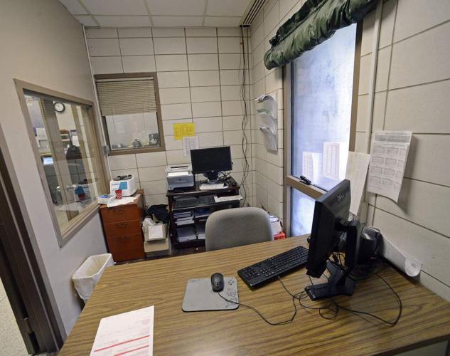 State again paying for jail inmate hospital care, but East Baton Rouge