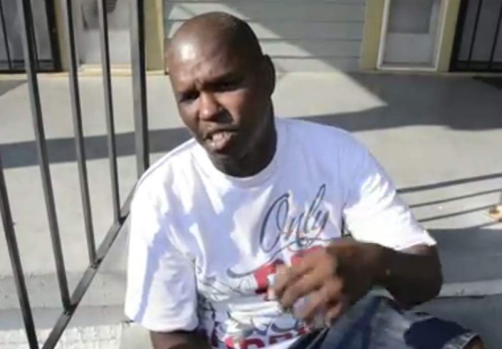Neighbor renders aid to shooting victim _lowres