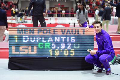 Duplantis does it! Mondo sets collegiate pole vault mark ...
