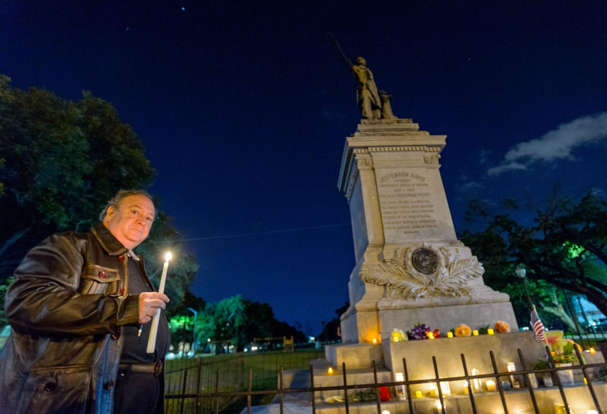 NO.monuments.042417.006.JPG