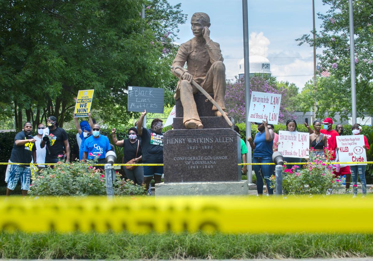 BR.statueprotest.062920 TS 415.jpg