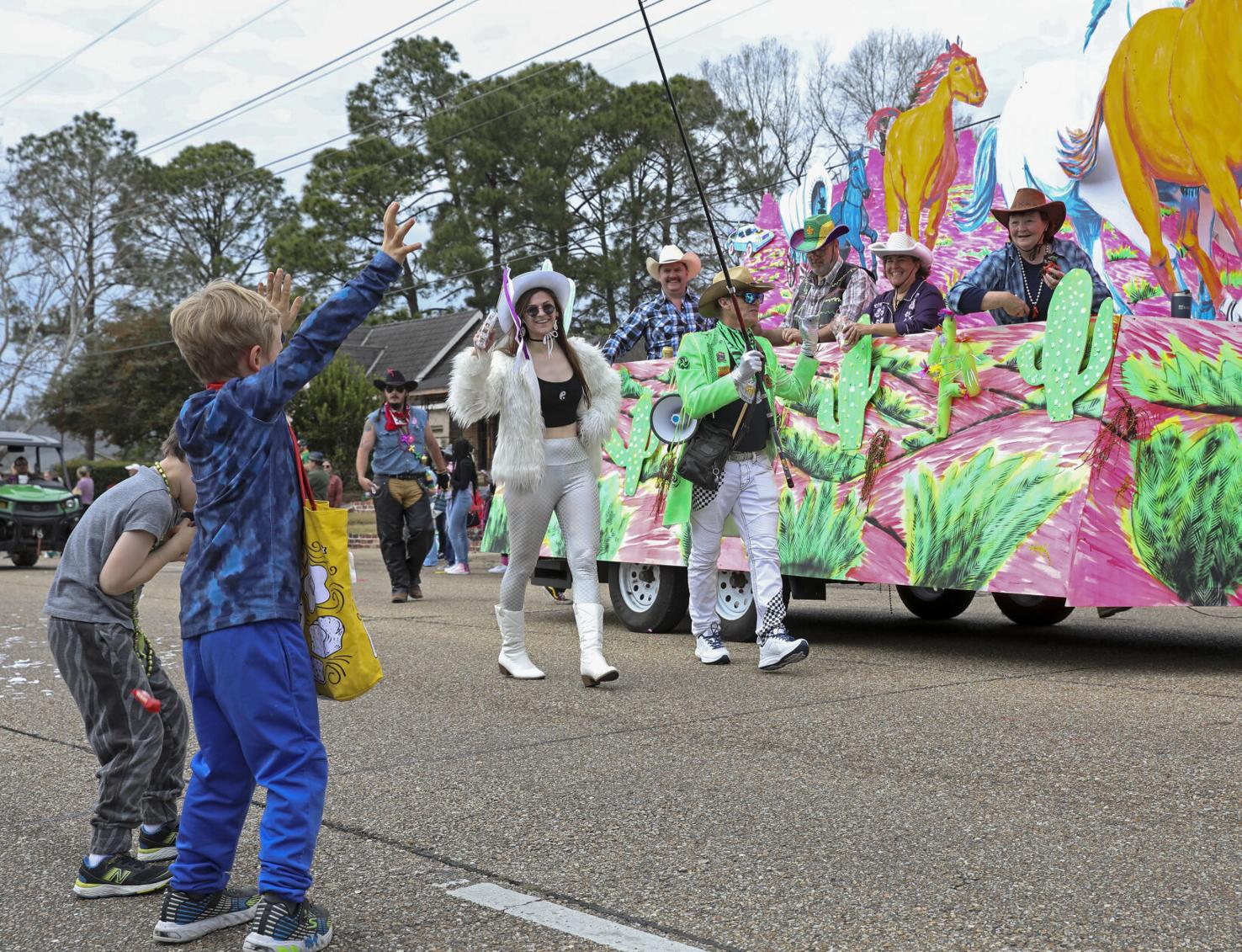 Photos: Mid City Gras Parade rolls in Baton Rouge on Sunday | Baton