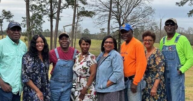 Letters: Members of Congress should support small farmers