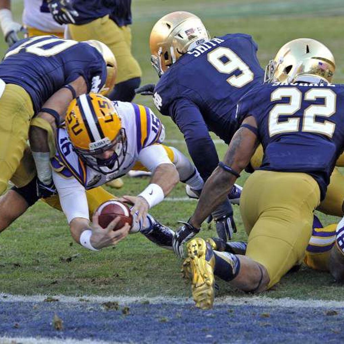 Lsu Vs Notre Dame 2014 In Memoriam Chavis Departure Kragthorpe S Lunge And Fournette S Breakout Lsu Theadvocate Com