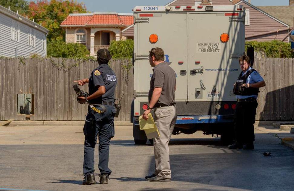 brinks armored guards