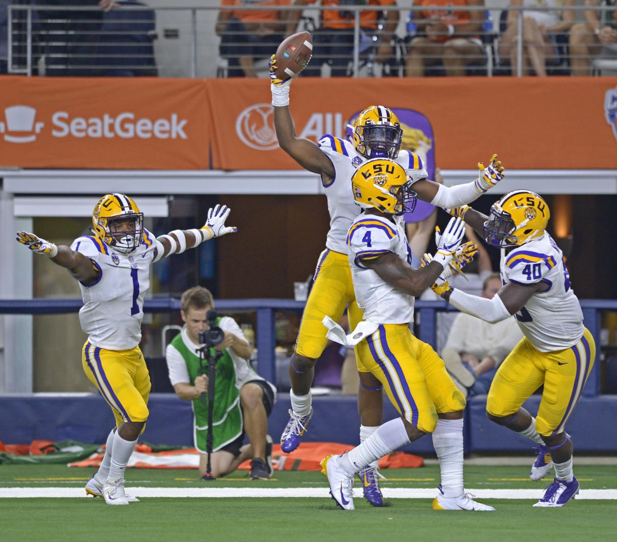 BR.lsumiami.090311_HS_2350