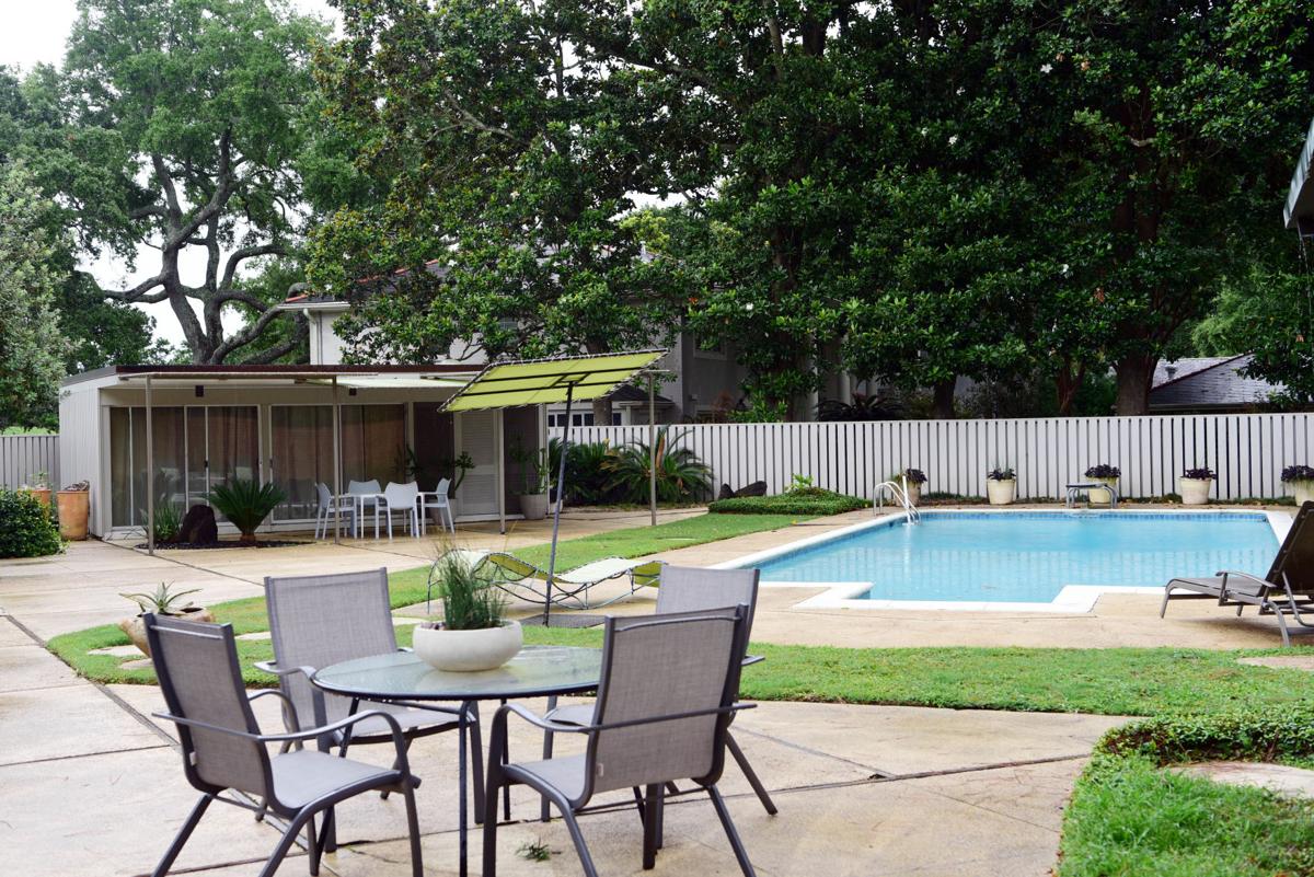 Lake Vista homeowners celebrate life in midmod designed by famed New