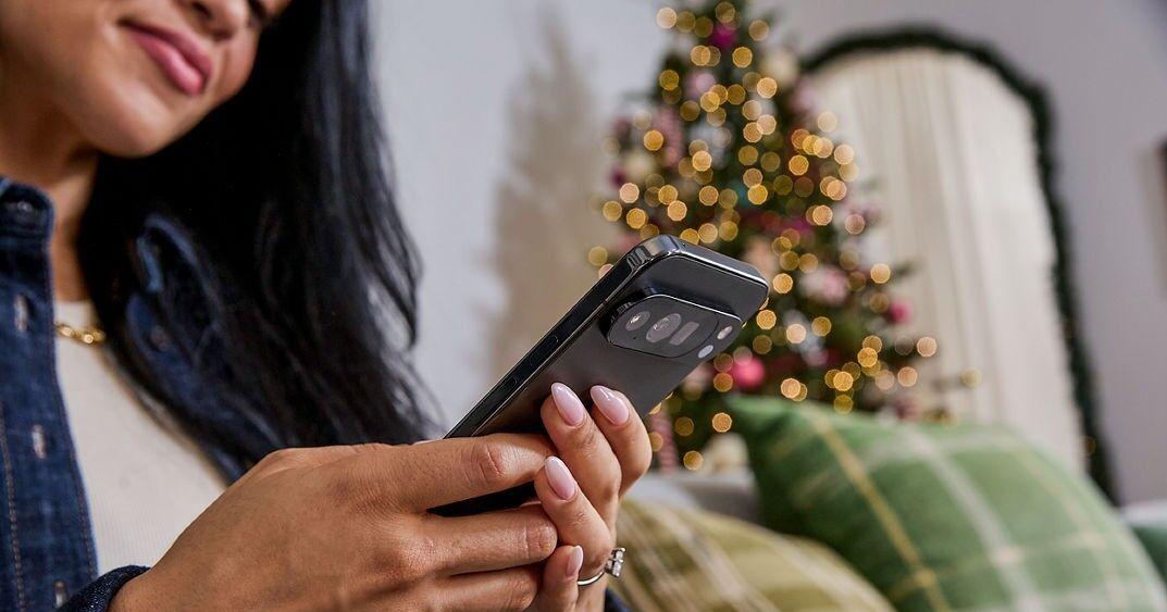 Hands-on and hassle-free: Baton Rouge’s T-Mobile Experience Store makes upgrading simple this holiday season